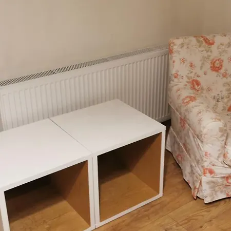 Na Skarpie Z Widokiem Na Jezioro Daire