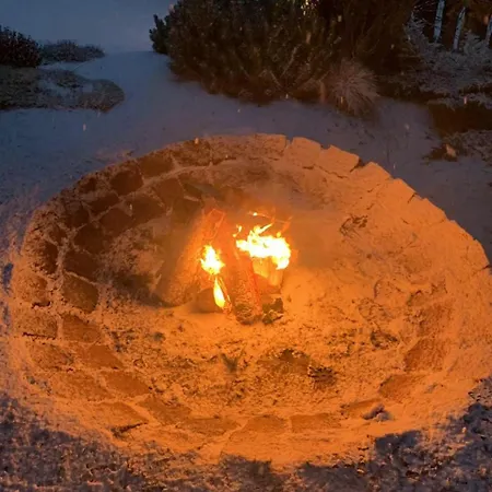 Na Skarpie Z Widokiem Na Jezioro Swornegacie