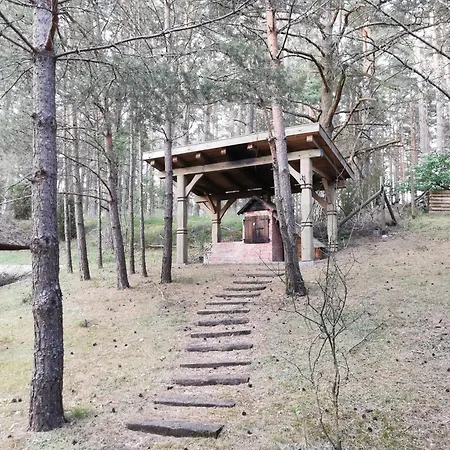 Na Skarpie Z Widokiem Na Jezioro *