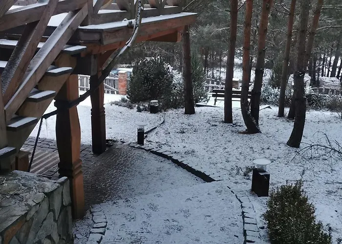 Na Skarpie Z Widokiem Na Jezioro سورنيغاسي